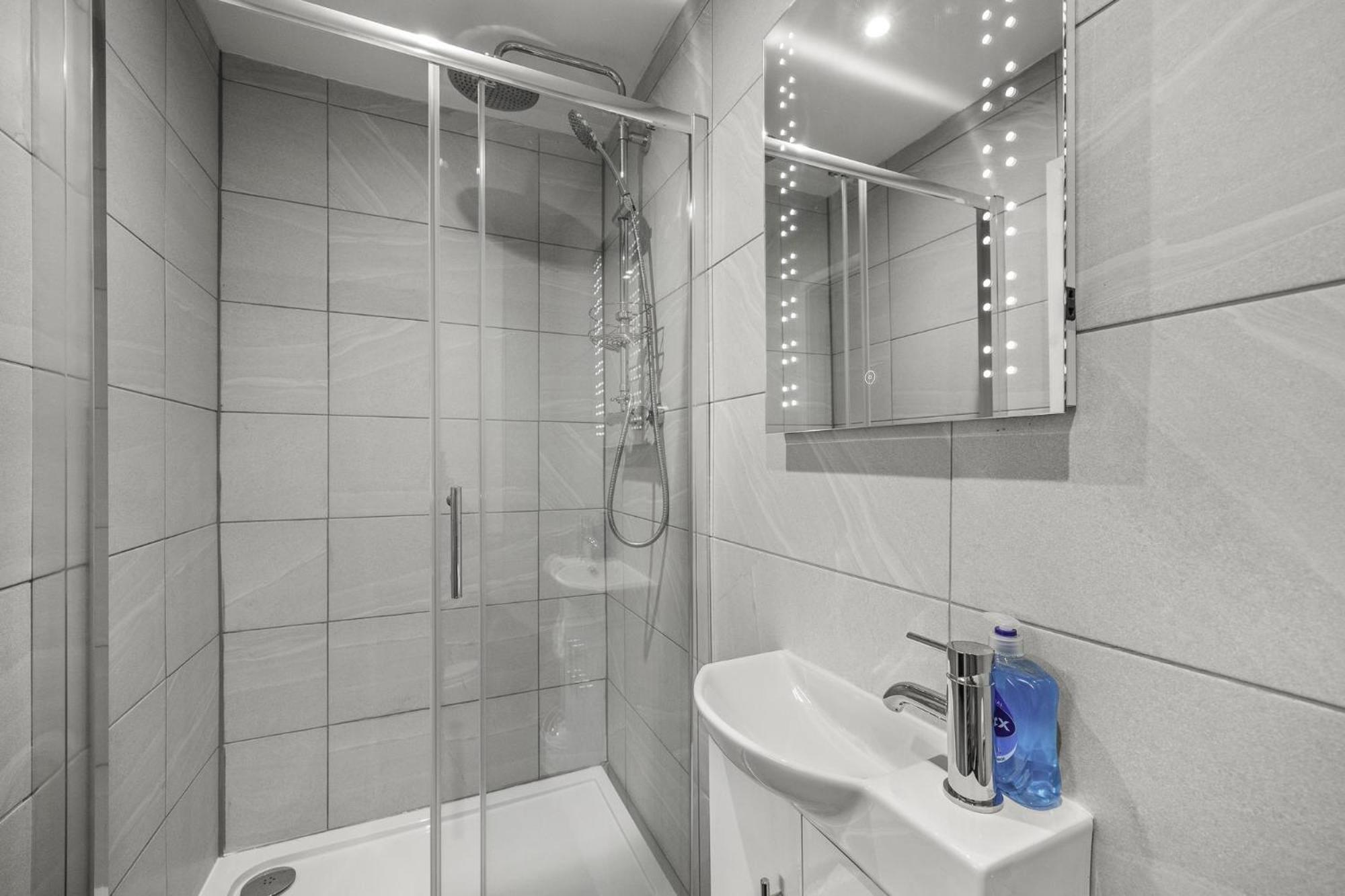 Sunset Townhouse With Free Parking Holiday home *