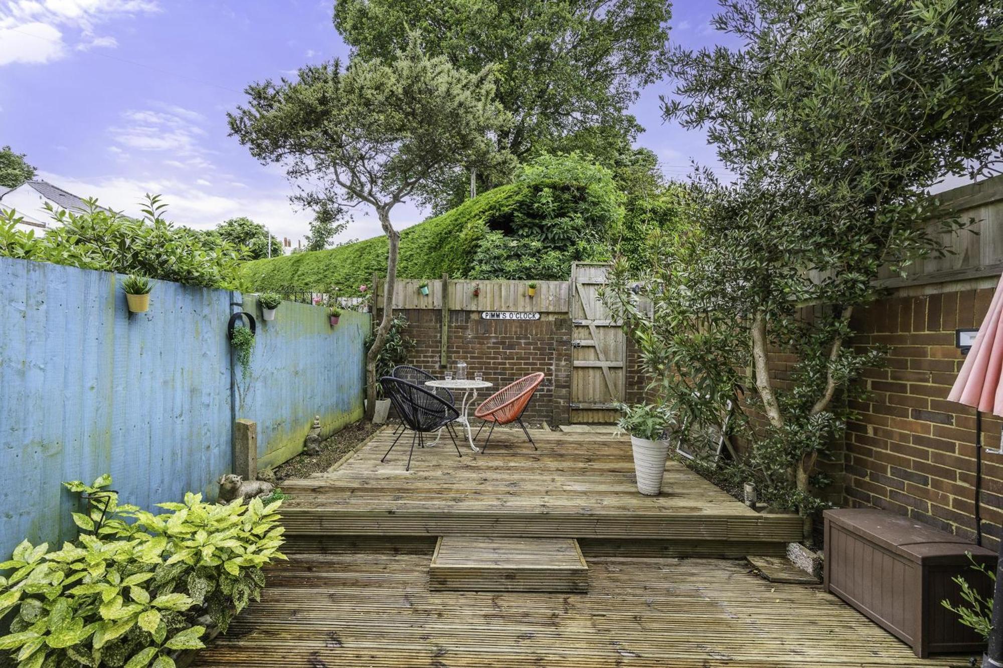 Holiday home Sunset Townhouse With Free Parking *
